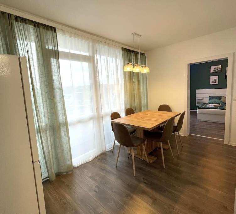 Grosse 3-Zimmer Wohnung, Zentrale Lage. Muelheim an der Ruhr Exterior photo